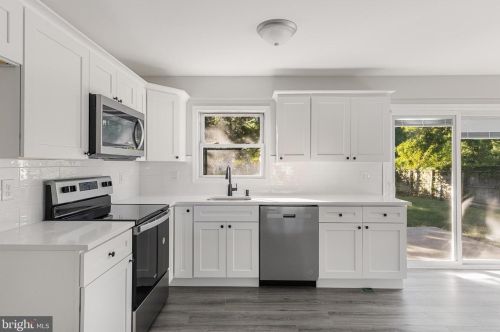 37 Holstone Ln, Willingboro NJ  08046-1817 exterior