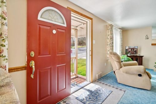 1003 Connor Rd, Pittsburgh, PA 15234-1005