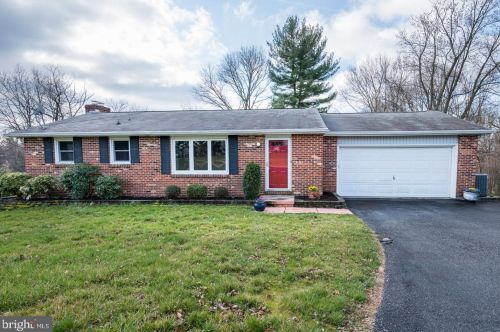 9 Hunting Hills Dr, Landenberg, PA 19350-1514