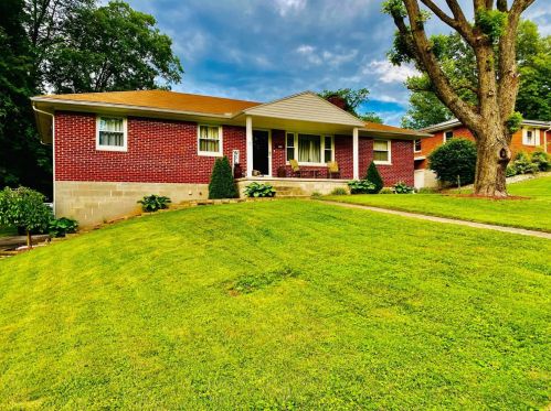 144 Greystone Dr, Fairfax, OH 45133-1538