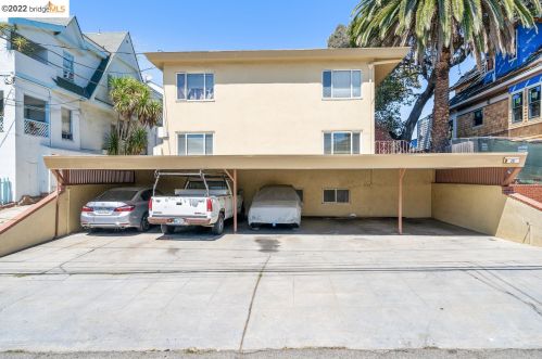 331 Hanover Ave, Oakland, CA 94606-1372