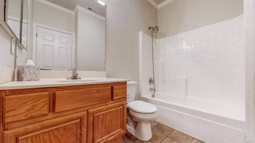1951 Yellow Rose Ln, Santa Rosa CA  95407-4546 exterior