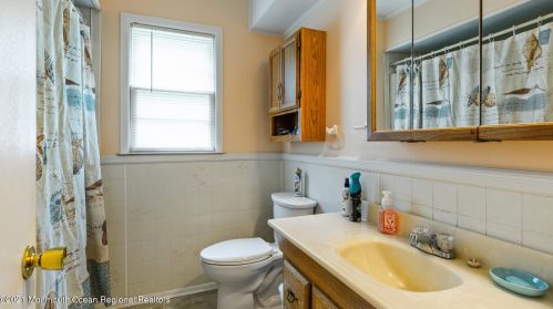 3722 River Rd, Point Pleasant Beach NJ  08742-2051 exterior