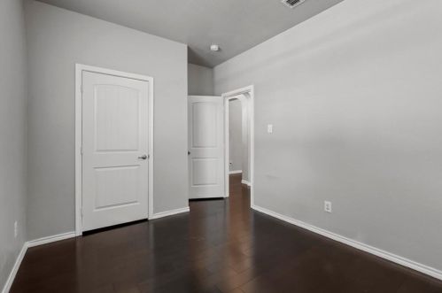 1736 Placitas Trl, Fort Worth TX 76131-1444 exterior