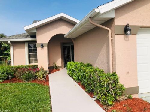 114 Quail Hollow Ct, Naples, FL 34113-7672