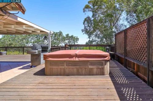 1030 Pine Meadow Ct, Pacheco CA  94553-4739 exterior