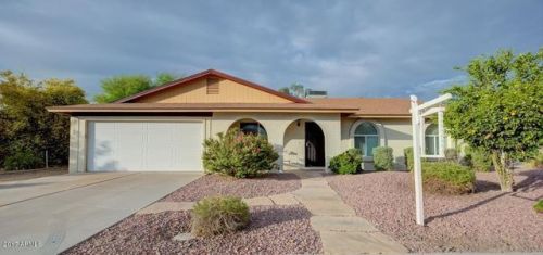 1706 Hampton Ave, Mesa, AZ 85204-6032