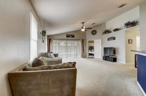 1313 Avonwood Ct, Lutz, FL 33559-7903