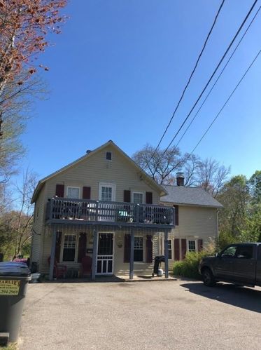 527 Ten Rod Rd, North Kingstown, RI 02852-4216