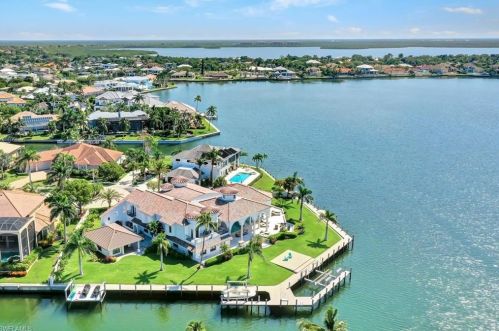 550 Alameda Ct, Marco Island FL  34145-5830 exterior