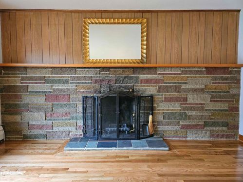 6 Gln Denin Dr, Salem NH  03079-2302 exterior
