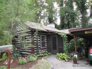 511 Westbrook Rd, Hendersonville, NC 28739-4042