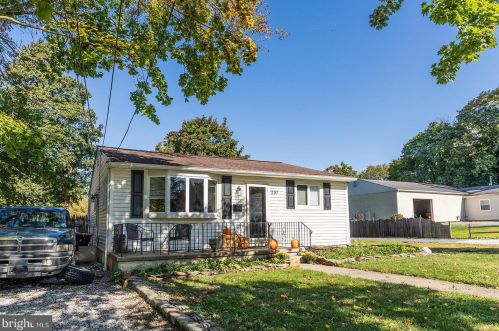 237 Central Ave, Blenheim, NJ 08012-2904