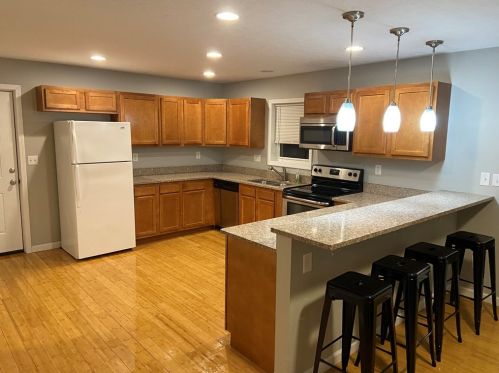 260 Cooper St, Slippery Rock, PA 16057-1215