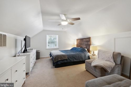 71 7th Ave, Collegeville PA  19426-2107 exterior