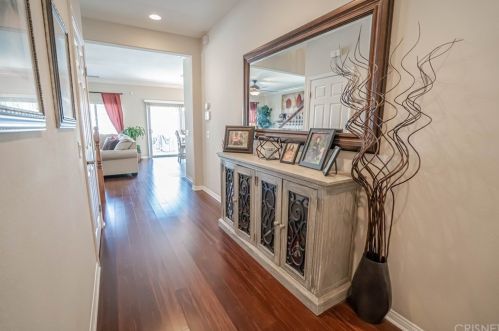 27072 Cherry Willow Dr, Santa Clarita, CA 91387-6863