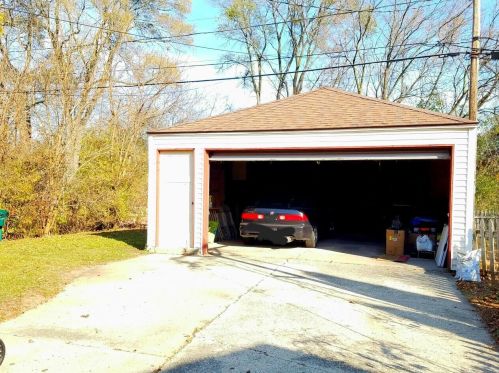 2162 Marne Ave, Milwaukee, WI 53209-4327