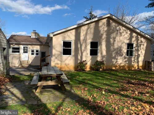 653 Gulph Rd, Norristown PA  19406-3704 exterior