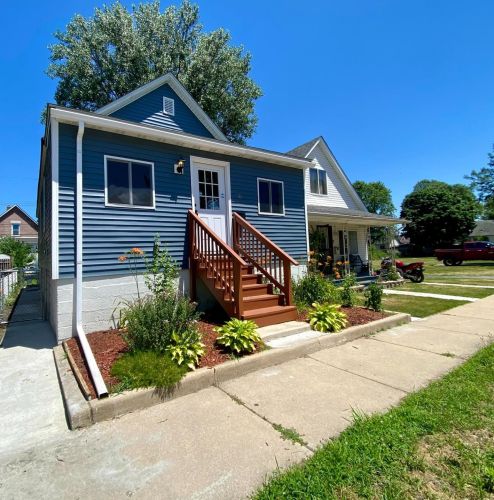 1115 Indiana St, Hammond, IN 46320-1322
