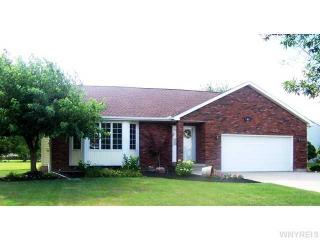 6 Arrow Trl, Cheektowaga, NY 14086-9686