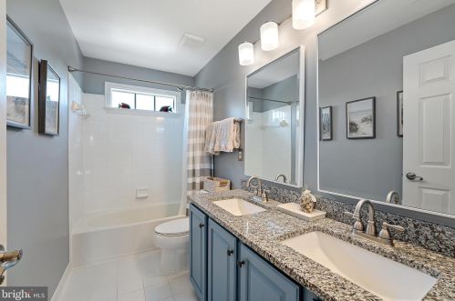 42306 Big Spg Ct, Leesburg VA 20176-6289 exterior