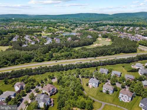 15063 Gaines Mill Cir, Haymarket VA  20169-4500 exterior