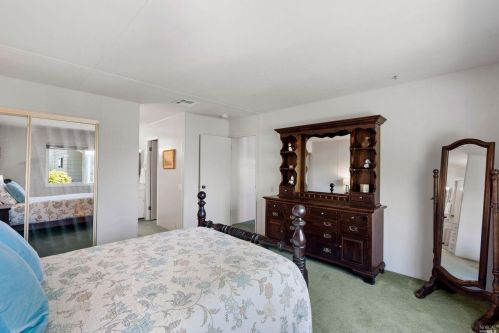 40 Westgate Cir, Santa Rosa CA  95401-9014 exterior