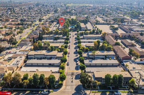 17730 Regency Cir, Bellflower CA  90706-7005 exterior