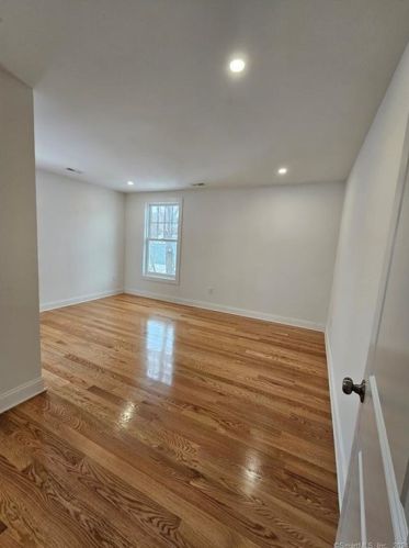 8 Concord St, Danbury CT  06810-6411 exterior