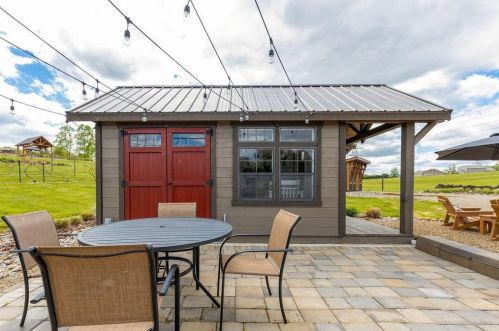 17978 Nashport Rd, Nashport OH  43830-4601 exterior