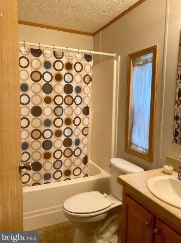 129 Locust Ln, Smithville PA  17560-9758 exterior