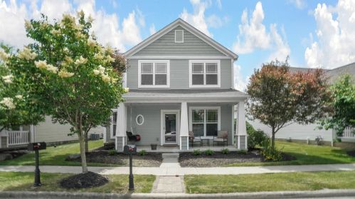 4556 Snowy Meadow Dr, Darbydale, OH 43123-8117