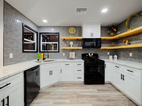 12912 Gramercy Pl, Gardena CA  90249-1808 exterior