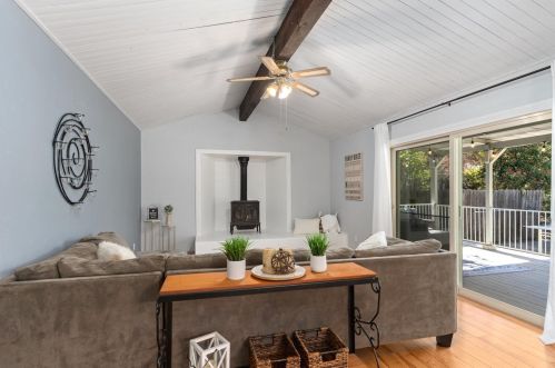 18531 Lake Forest Dr, Lake Wildwood CA  95946-8824 exterior