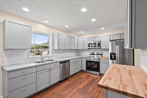 432 Thorne Ave, Wilmington OH  45177-1222 exterior