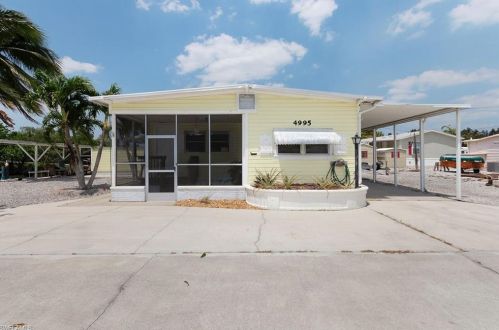 4995 Curlew Dr, Saint James City FL  33956-2826 exterior