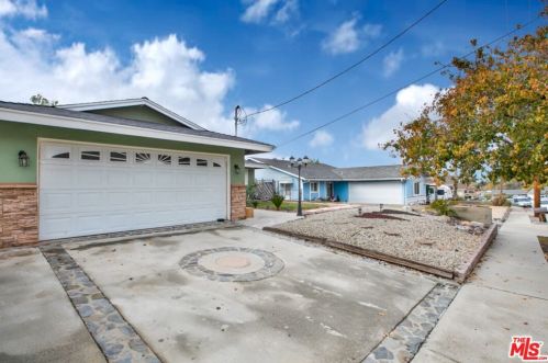 28260 Enderly St, Santa Clarita, CA 91351-1128