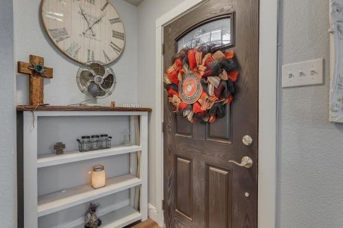 3731 Falls Dr, Dallas TX  75211-6124 exterior