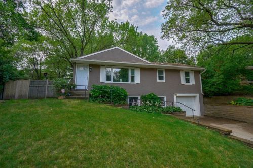 684 Eldridge Ave, Saint Paul, MN 55113-6412