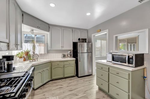 4852 Gondar Ave, Lakewood CA  90713-2410 exterior