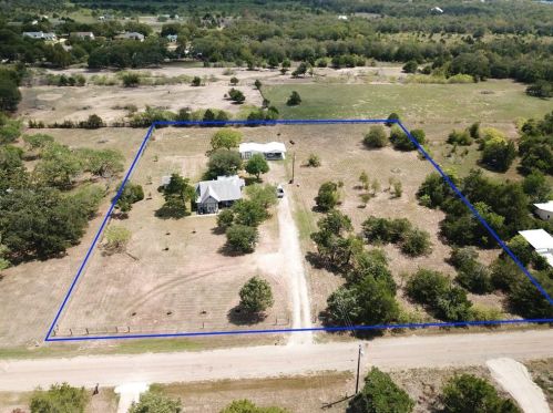 125 Ridge Dr, Lost Pines, TX 78612-3173