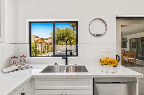 54780 Avenida Obregon, La Quinta CA  92253-3712 exterior