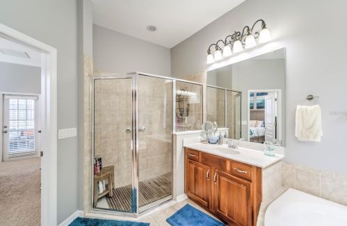 413 Islebay Dr, Ruskin FL  33572-3332 exterior