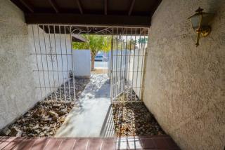 4924 Canyon Creek Rd, Las Vegas, NV 89110-2432