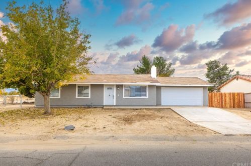 15822 Valeport Ave, Lancaster, CA 93535-7092