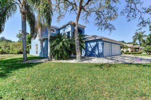 802 Whispering Wind Ct, Daytona Beach FL  32128-7515 exterior