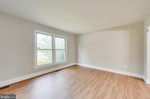 626 Worchester St, Herndon VA  20170-3139 exterior