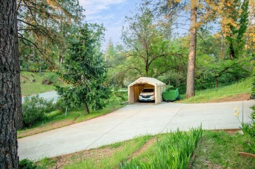 17444 Alexandra Way, Grass Valley CA  95949-7181 exterior