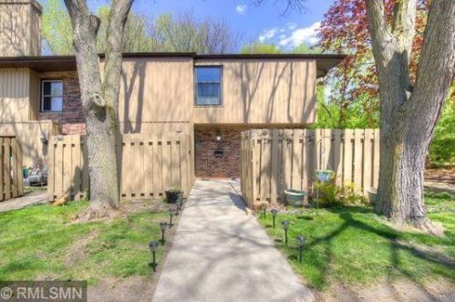 2547 Unity Ave, Minneapolis MN  55422-3451 exterior