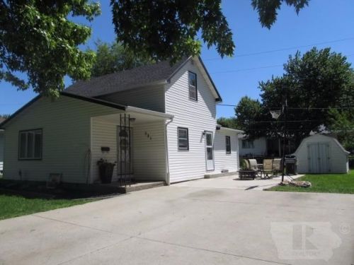 521 Maple St, Roselle, IA 51401-2512